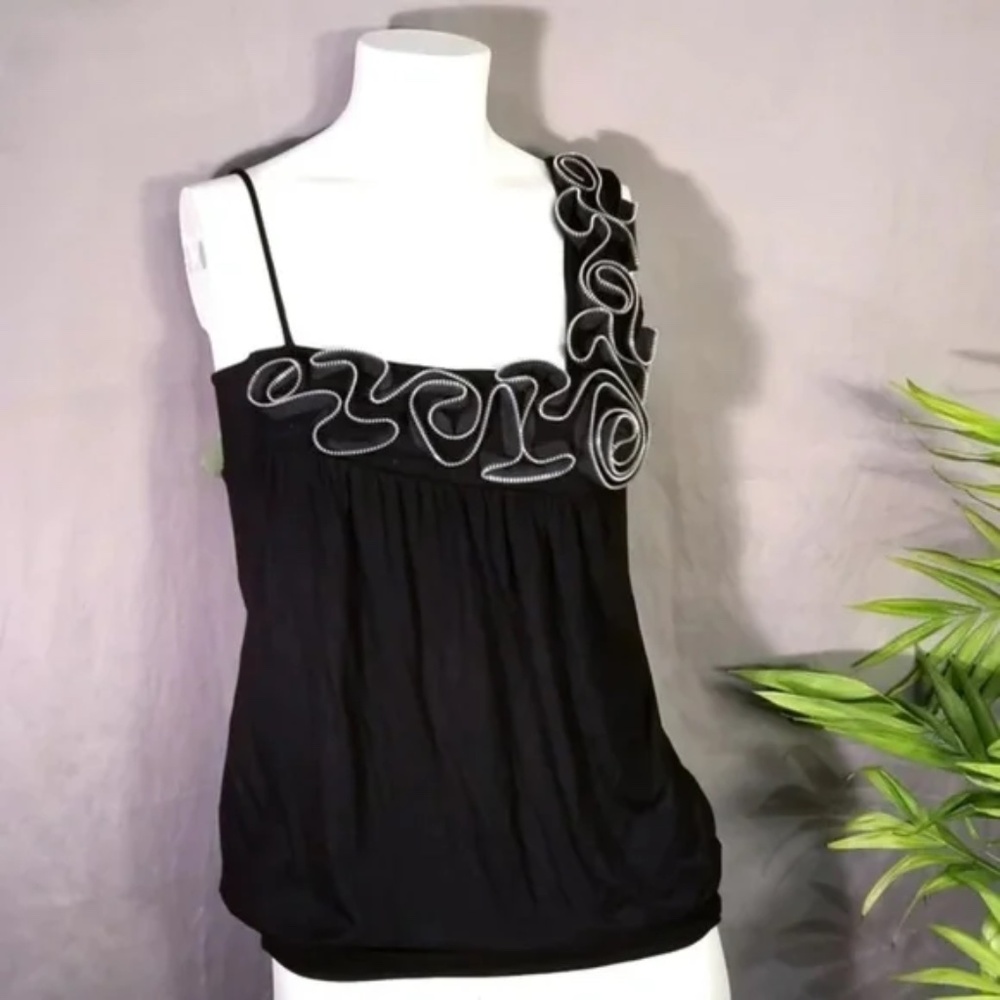 Asymmetrical Tank with Zipper Edge Ruffle - Picture 4 of 8